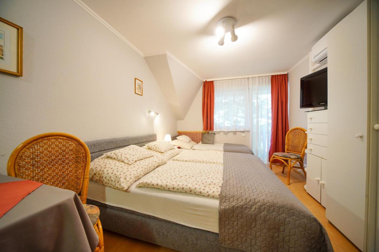 Siesta Vendégház Eger Esterno foto