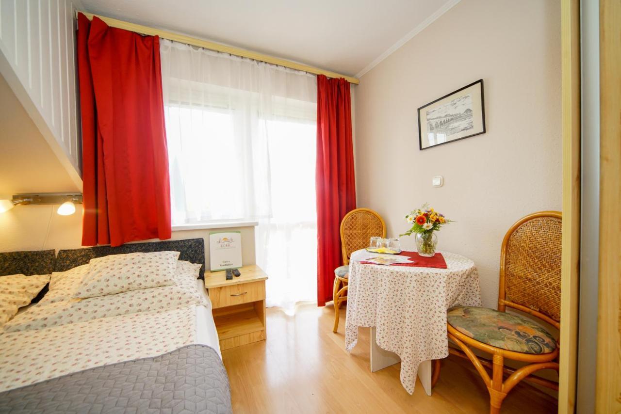 Siesta Vendégház Eger Esterno foto