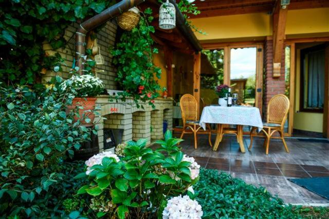 Siesta Vendégház Eger Esterno foto