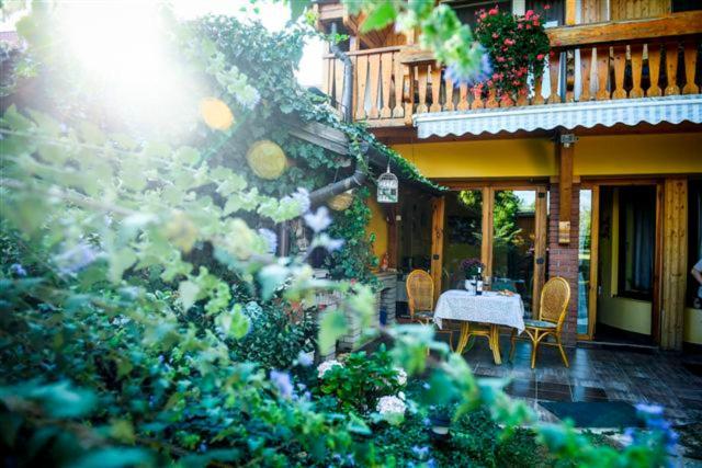 Siesta Vendégház Eger Esterno foto