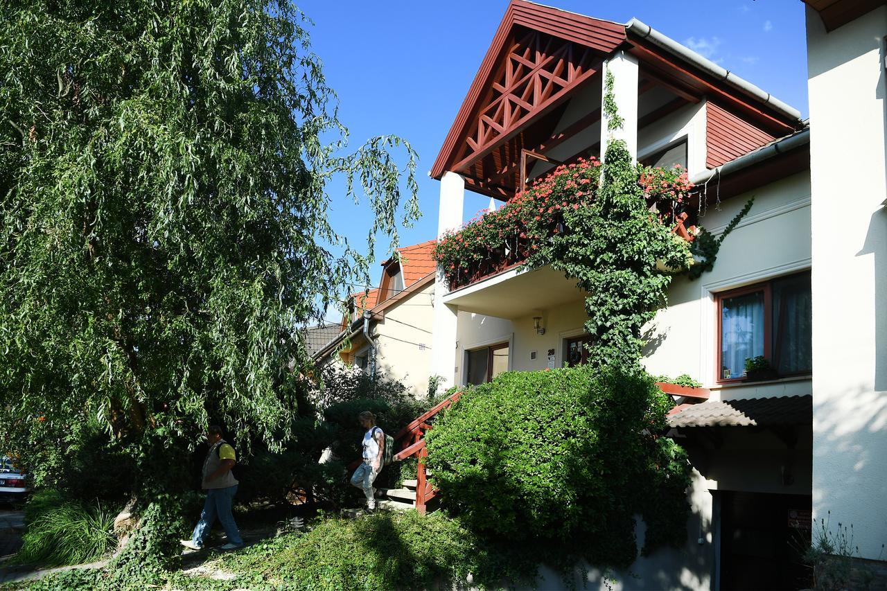 Siesta Vendégház Eger Esterno foto